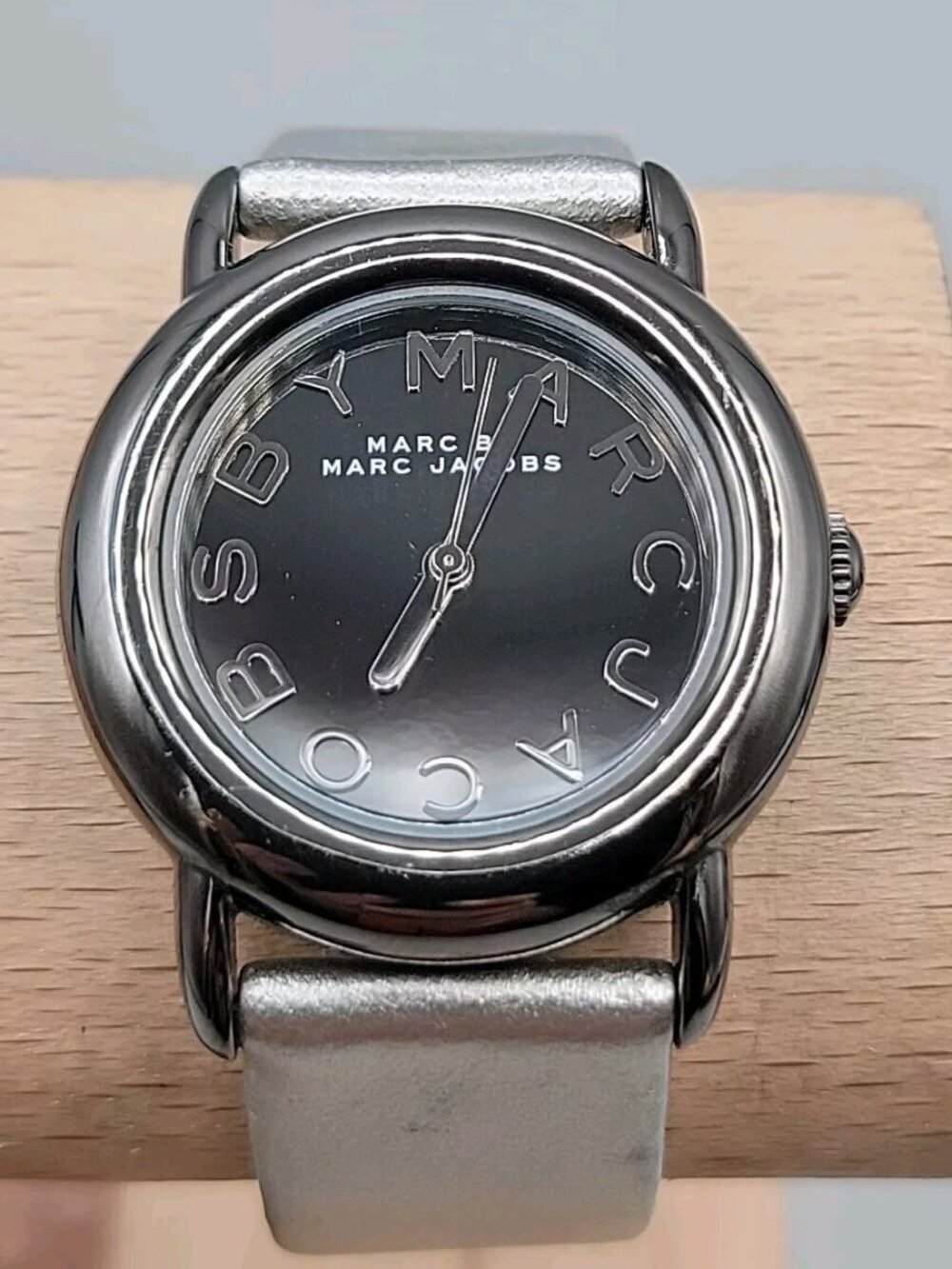 Marc Marci Watch By Marc Jacobs Ladies MBM1220 33MM 6.5" Gunmetal Case Grey Band